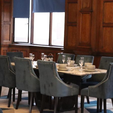 16 Queen Avenue Collection By Happy Days Liverpool Buitenkant foto