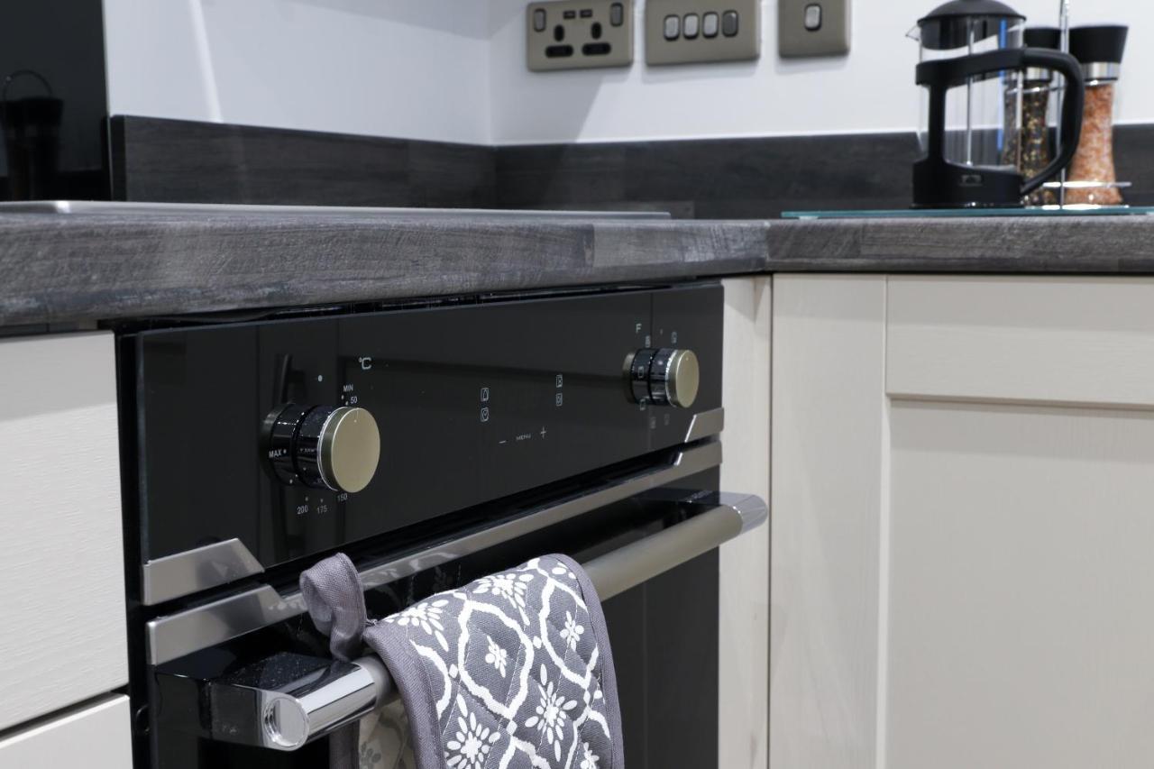 16 Queen Avenue Collection By Happy Days Liverpool Buitenkant foto