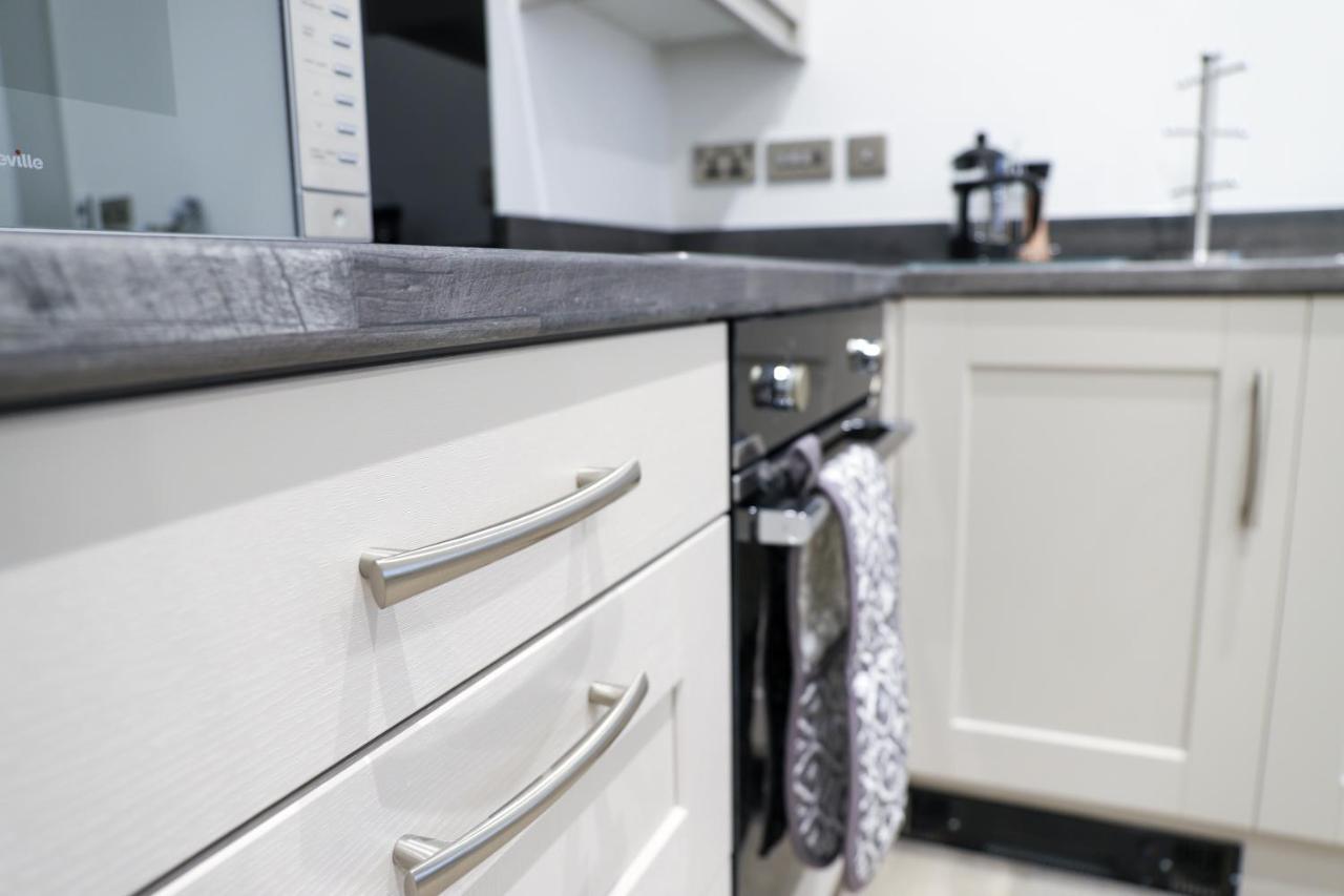 16 Queen Avenue Collection By Happy Days Liverpool Buitenkant foto