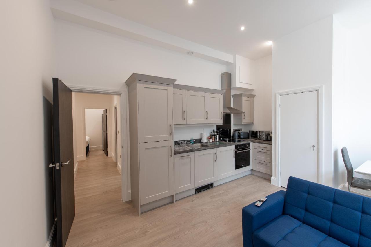 16 Queen Avenue Collection By Happy Days Liverpool Buitenkant foto