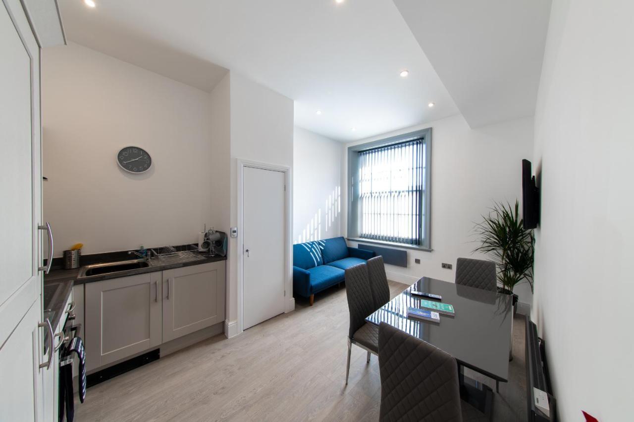 16 Queen Avenue Collection By Happy Days Liverpool Buitenkant foto