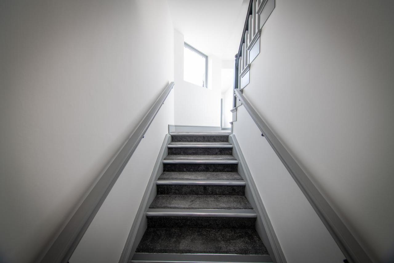 16 Queen Avenue Collection By Happy Days Liverpool Buitenkant foto